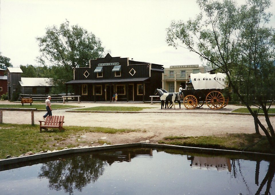 Edmond Gallery